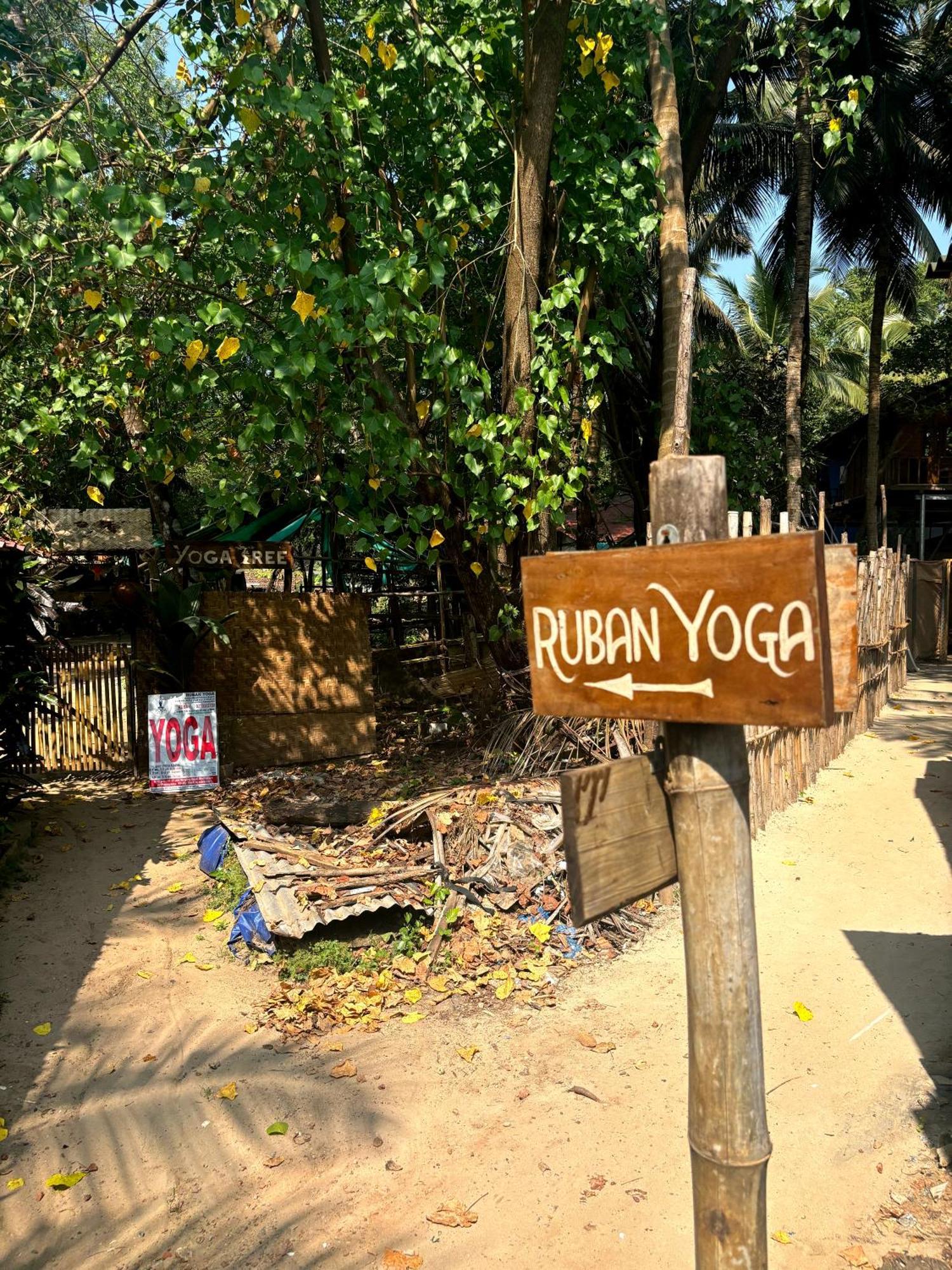 Ruban Yoga Hotel Палолем Екстериор снимка
